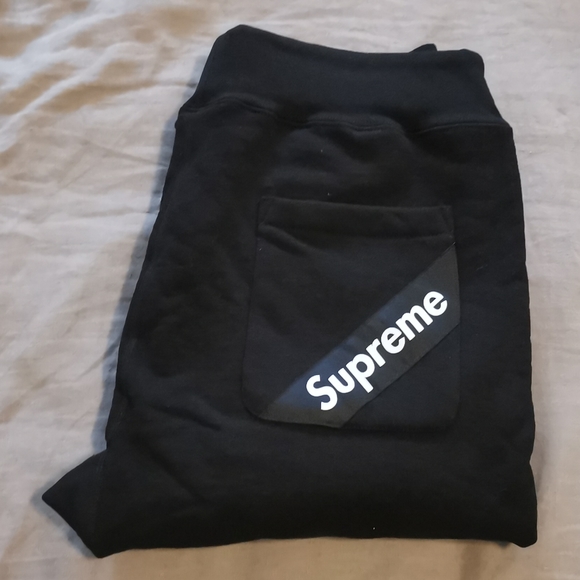 Supreme Corner Label Sweat - Picture 2 of 3